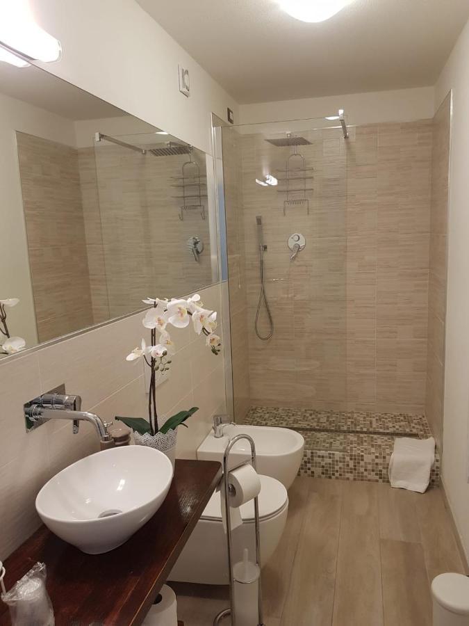Brezza Marina Bed and Breakfast Marina Di Carrara Εξωτερικό φωτογραφία